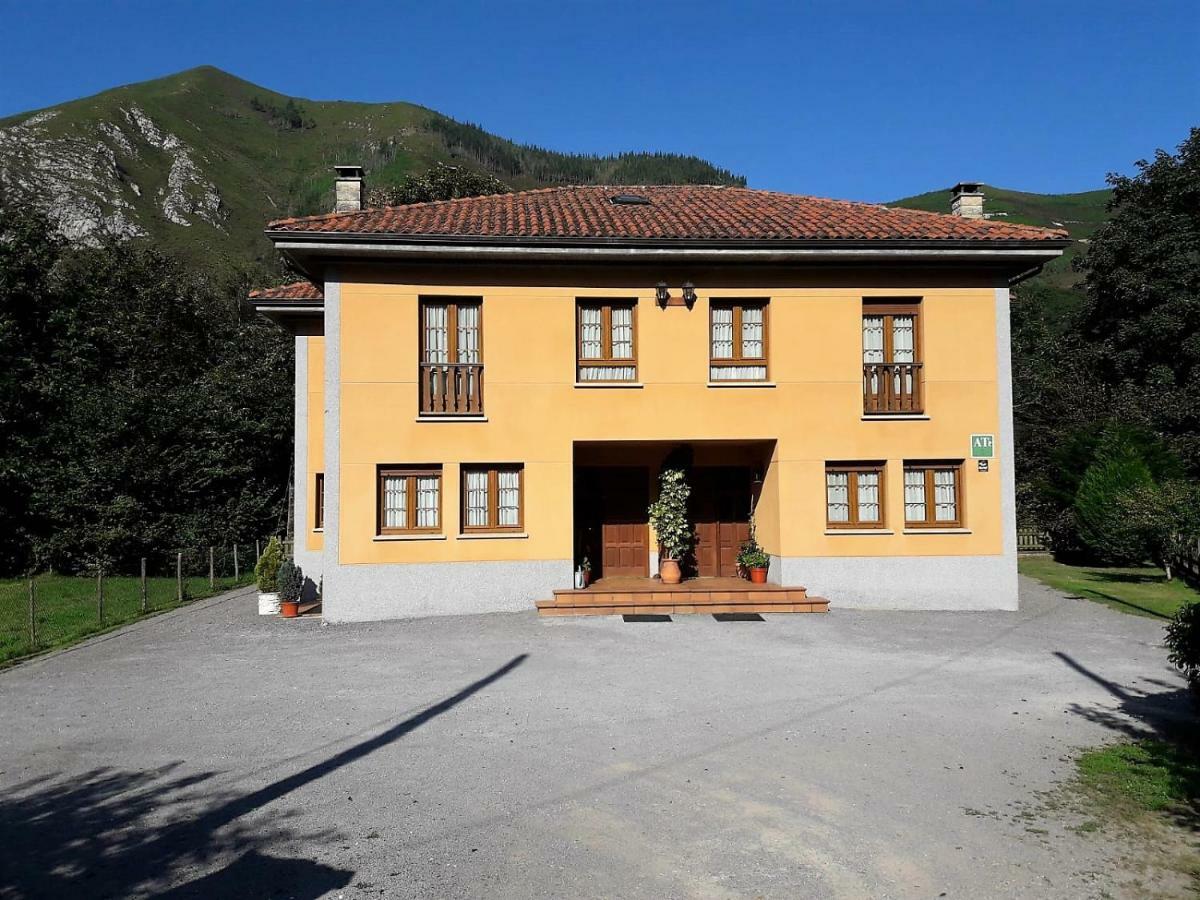 Villa La Vega Del Sella Onís Exterior foto